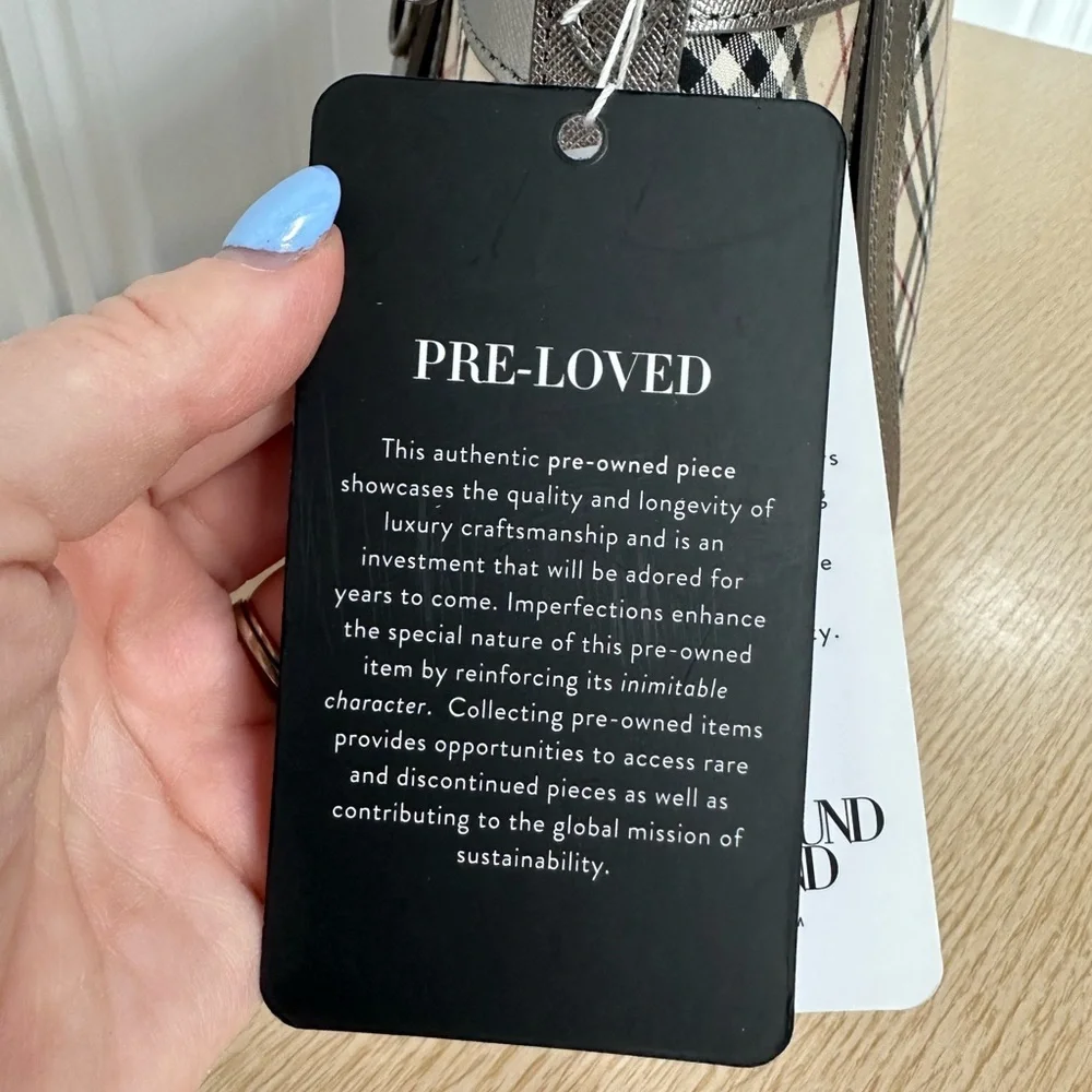 Burberry Plaid Shoulder Bag with Leather Accents, pre-loved Burberry Nova bag - Picture 4 of 16